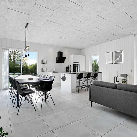 بيت للعطل Large House With Wilderness Bath And Playground Hadsund